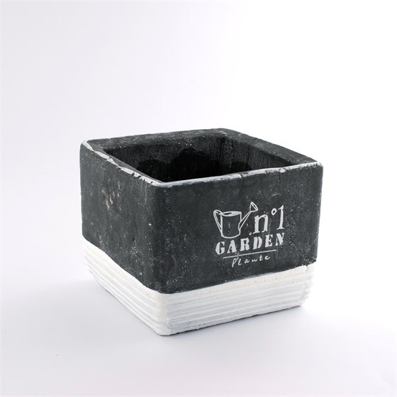 Cement posuda kocka sa natpisom \garden\ 13,5x13,5x11cm